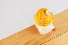 Load image into Gallery viewer, Yarn Winder