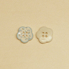 Load image into Gallery viewer, Flower Buttons
