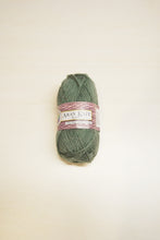 Load image into Gallery viewer, Aran Knit 10 Ply
