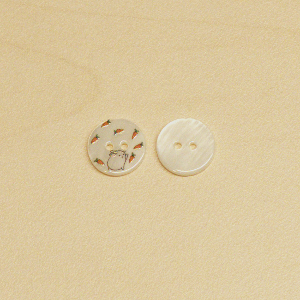Bunny carrot shell button
