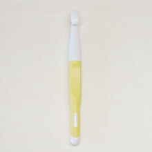 Load image into Gallery viewer, Large crochet hook
