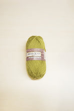 Load image into Gallery viewer, Aran Knit 10 Ply

