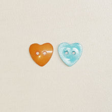 Load image into Gallery viewer, Buttons heart assorted colours
