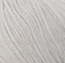 Load image into Gallery viewer, Chaska Alpaca Air Brushed 12 Ply
