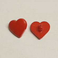 Load image into Gallery viewer, Acrylic buttons heart

