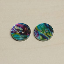 Load image into Gallery viewer, Freshwater Shell Buttons printed

