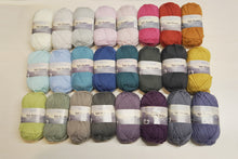 Load image into Gallery viewer, Crucci Merino 8ply DK

