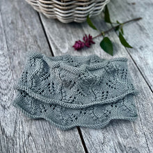 Load image into Gallery viewer, Ahuru Cowl - 8ply
