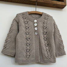 Load image into Gallery viewer, Abby Petite Cardigan &amp; Hat 4ply
