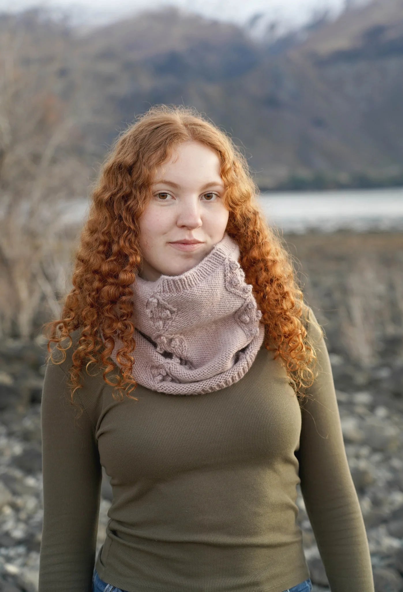 Mackenzie Cowl HC11 in 8 Ply
