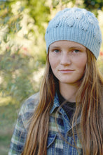Load image into Gallery viewer, Zoie Hat HC50 in 8 Ply
