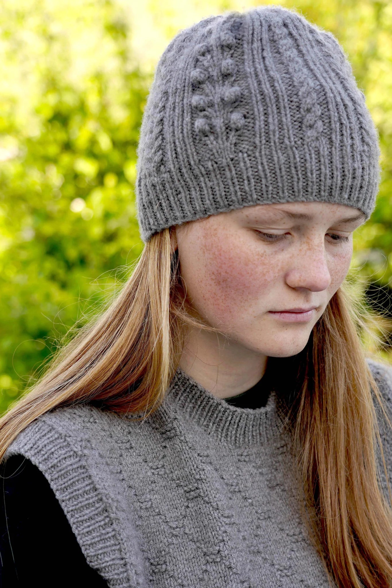 Jackie Vest and Hat HC55 in 8 Ply