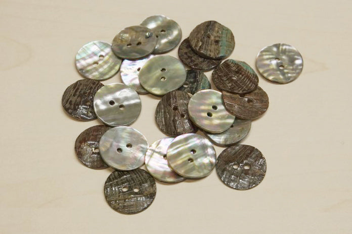 Natural paua shell buttons - 20mm
