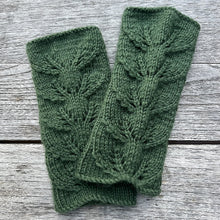 Load image into Gallery viewer, Fern Leaf Mitts
