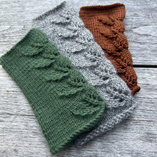 Load image into Gallery viewer, Fern Leaf Mitts
