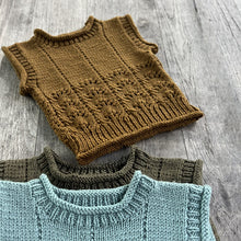 Load image into Gallery viewer, Billie Vest 8ply
