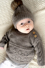 Load image into Gallery viewer, Lottie Sweater and Hat BC123 in 8 Ply
