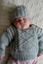Load image into Gallery viewer, Sebbe Sweater and Hat BC127 in 8 Ply
