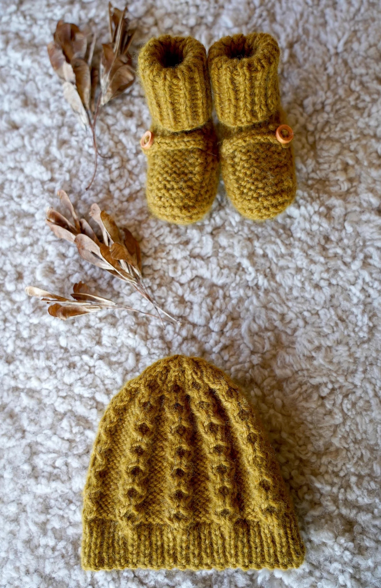 Vita Hat and Boots BC141 in 8 Ply