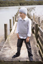 Load image into Gallery viewer, Micah Vest and Beanie LF27 in 8 Ply
