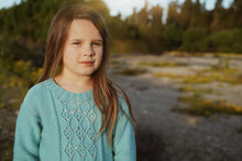 Load image into Gallery viewer, Amika Joy Sweater LF34 in 8 Ply
