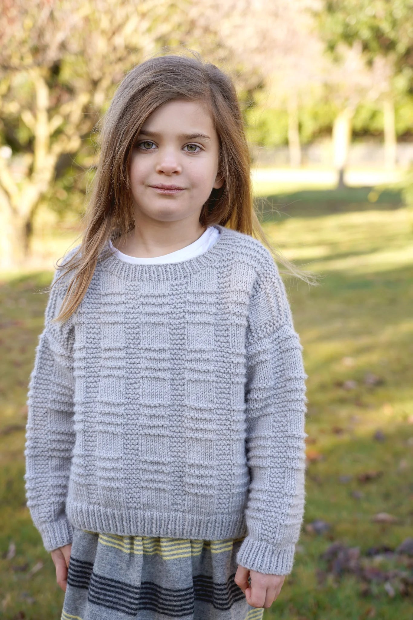 Silver Sweater LF49 in 8 Ply