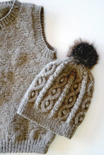 Load image into Gallery viewer, Vyna Vest and Hat LF50 in 8 Ply
