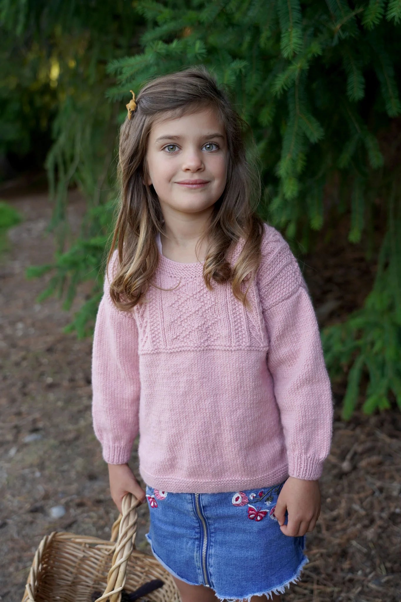 Hallie Sweater LF52 in 8 Ply