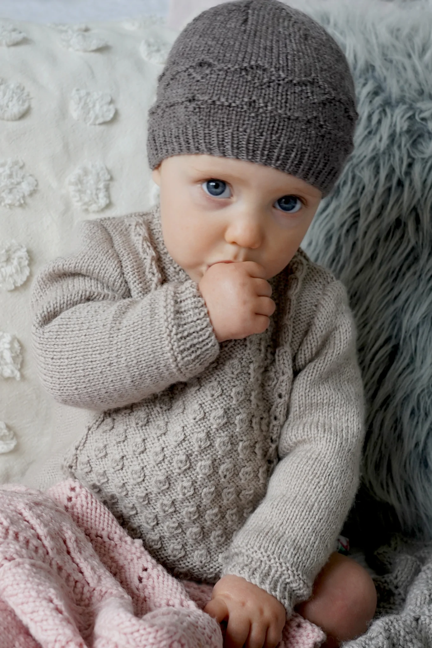Everleigh Sweater and Hat BC100 in 4 Ply