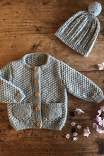 Load image into Gallery viewer, Taylor Cardi and Hat BC87 in 4 Ply
