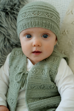 Load image into Gallery viewer, Faith Vest and Hat BC89 in 4 Ply
